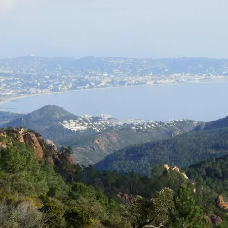 Апартаменты Esterel Terrasses, Roof Front De Mer, Parking Payant Канны